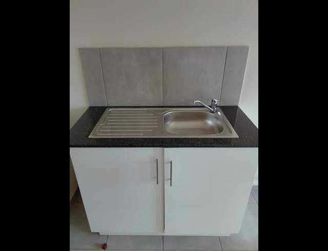 2 BEDROOM PROPERTY TO RENT IN KATLEHONG SOUTH